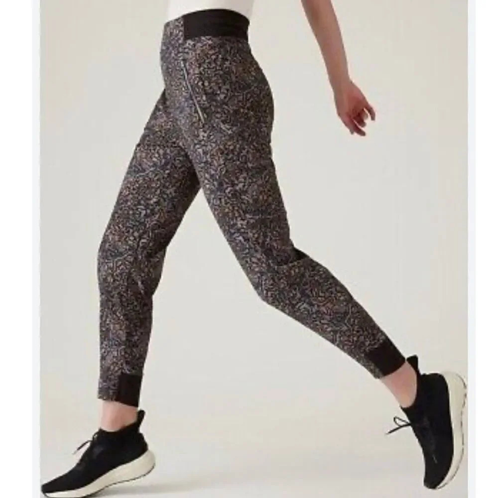 ATHLETA | Trekkie North Pants Kinetic Abstract Black Joggers Plus | Size 22 - Picture 3 of 9